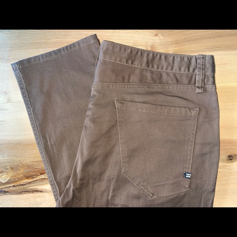 Billabong • Brown Skinny Jeans • Size 36